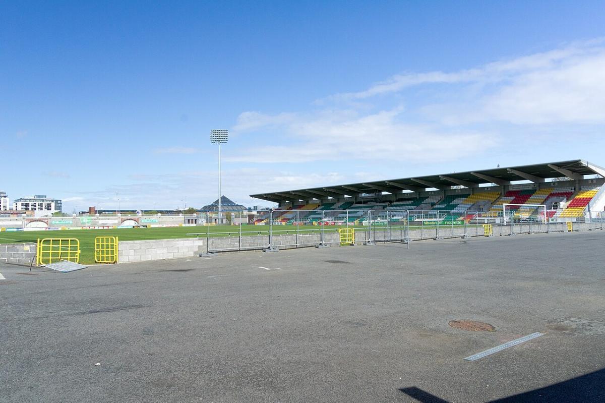 第十二人的心态是理解整场较量的入口